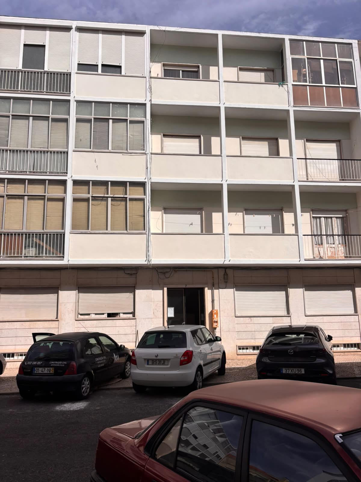 Fachada residencial após trabalhos de pintura da Kz Vertical